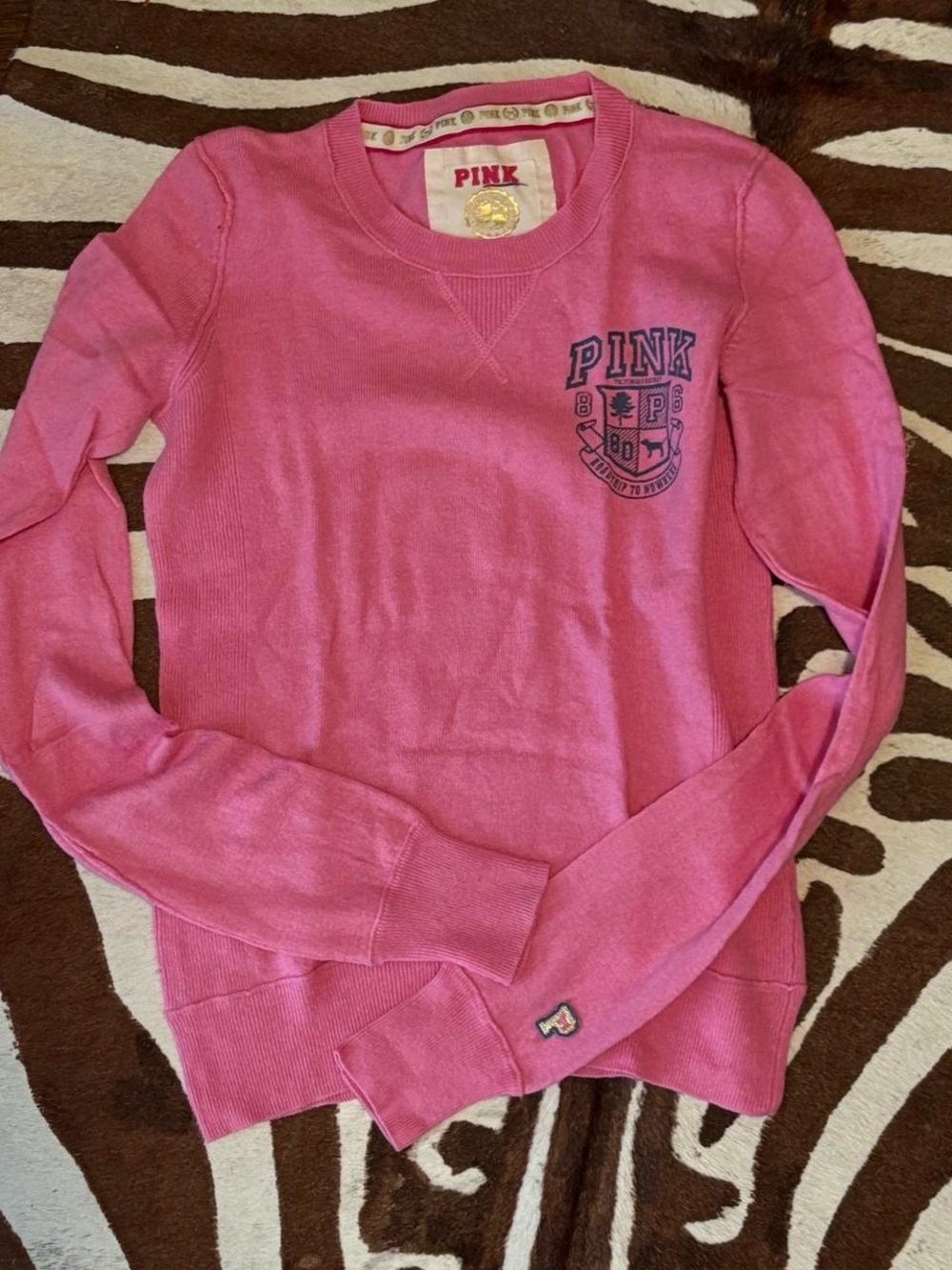 Y2K vintage PINK Victoria's Secret Women's Crewneck Sweater in Pink
